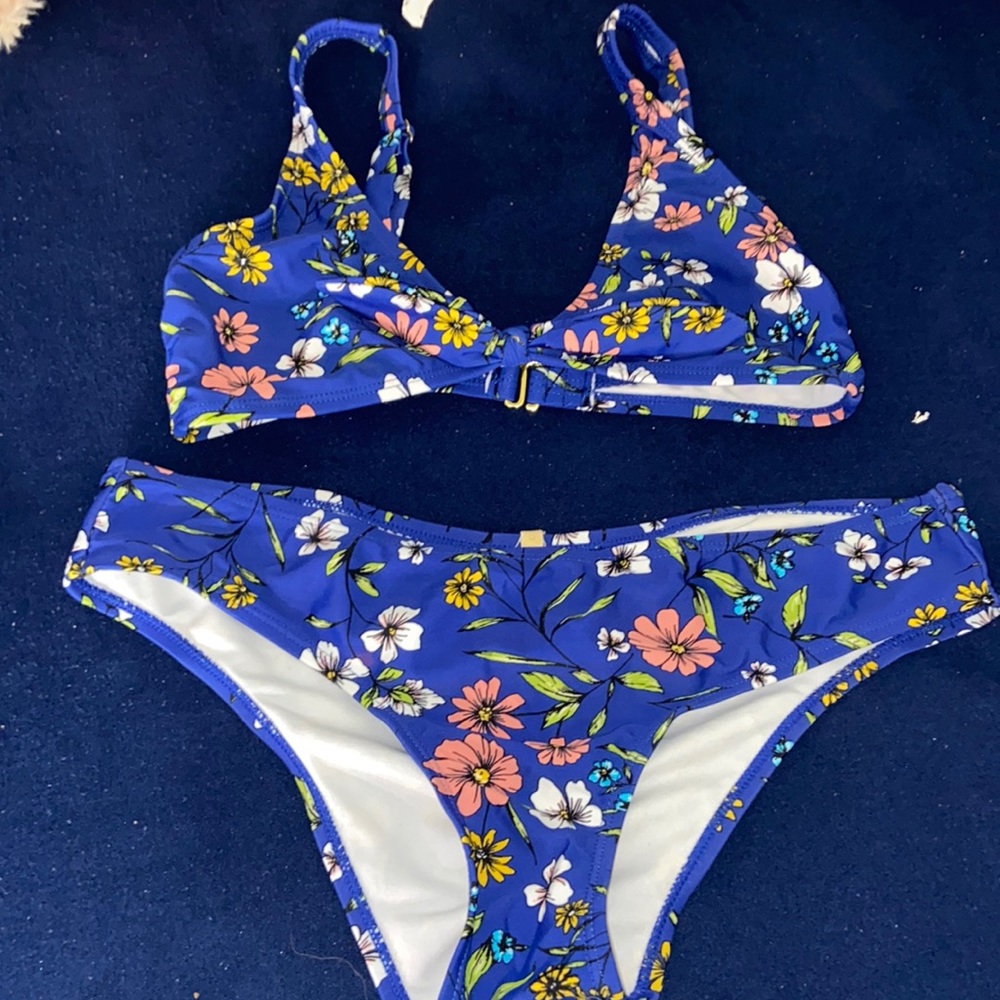 Bathing suit